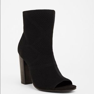Black Stretchy Peep Toe